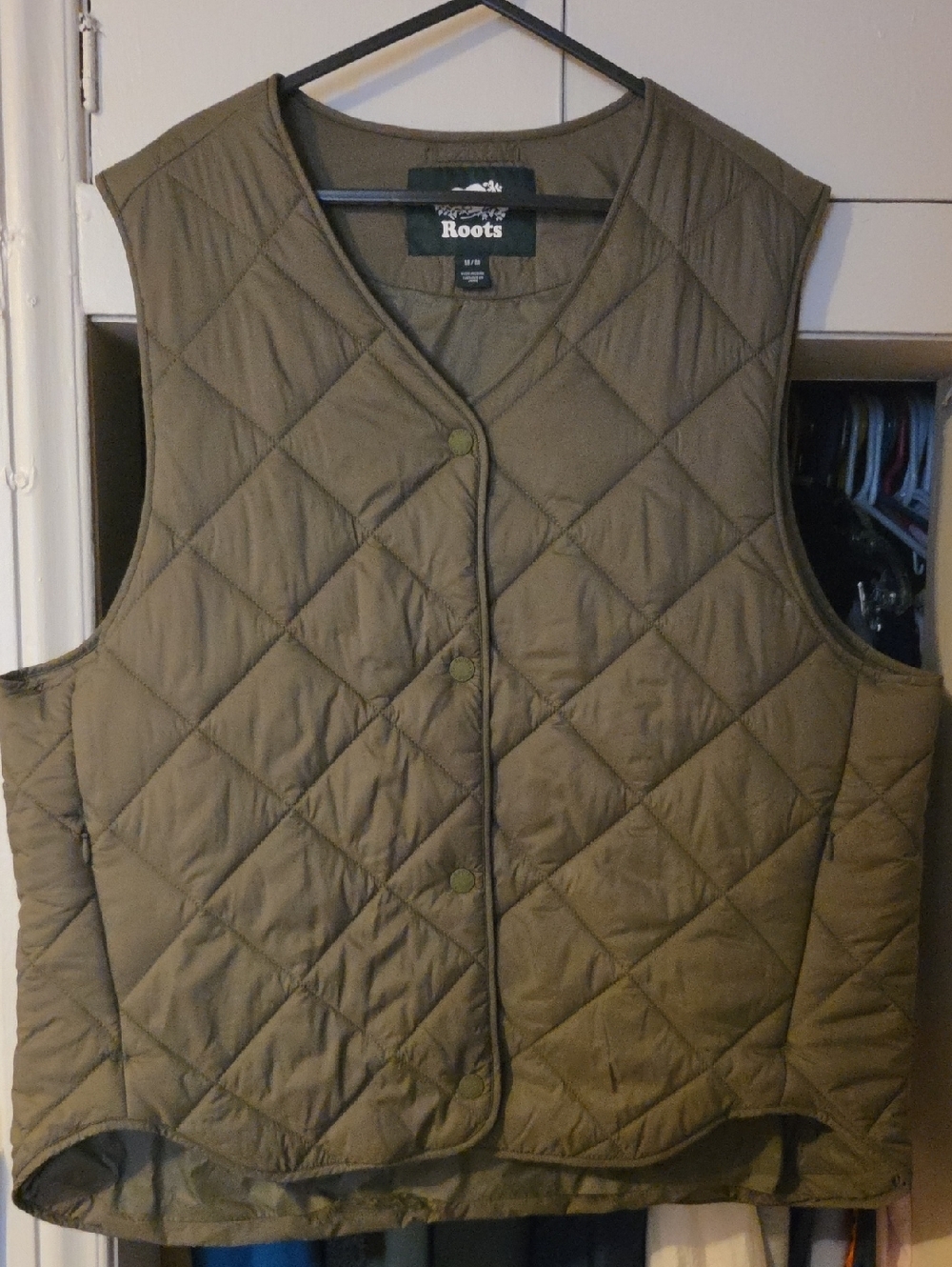 Roots Quilted Sleeveless Vest in Olive